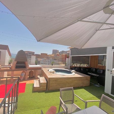 Appartement Avec Terasse Jaccuzi Barbecue Netflix Vue Sur Mer Totalement Gratuit Sans Supplement Al-Ḥoseyma Esterno foto