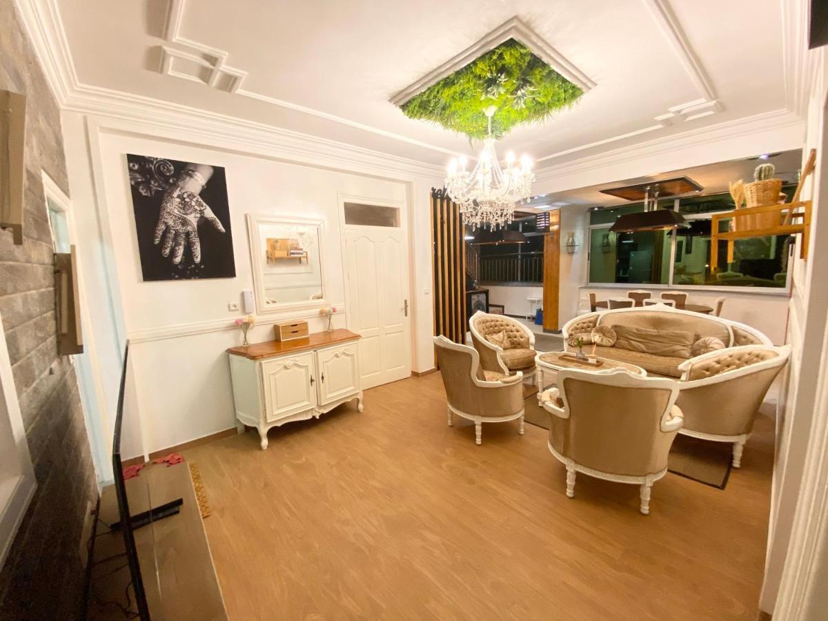Appartement Avec Terasse Jaccuzi Barbecue Netflix Vue Sur Mer Totalement Gratuit Sans Supplement Al-Ḥoseyma Esterno foto